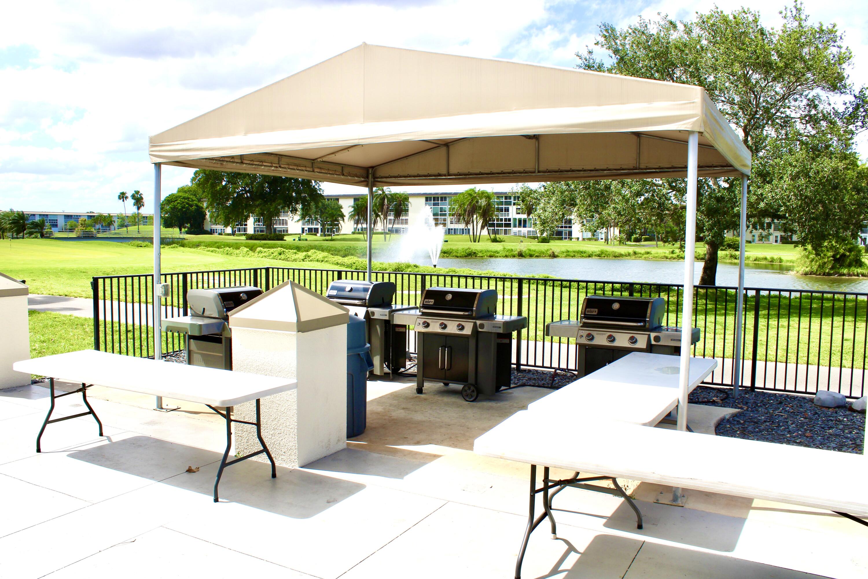 70 READING ROOM AT WYNMOOR COUNTRY CLUB