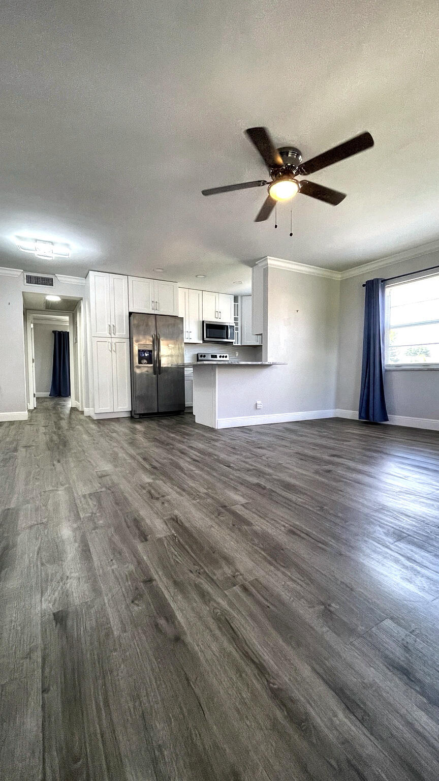 09_Living_Dining_View_3