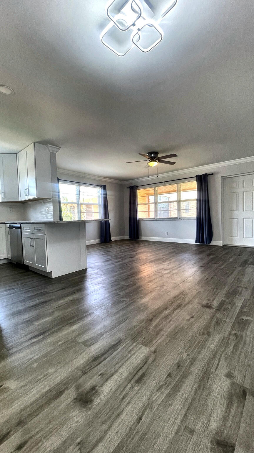 07_Living_Dining_View_1