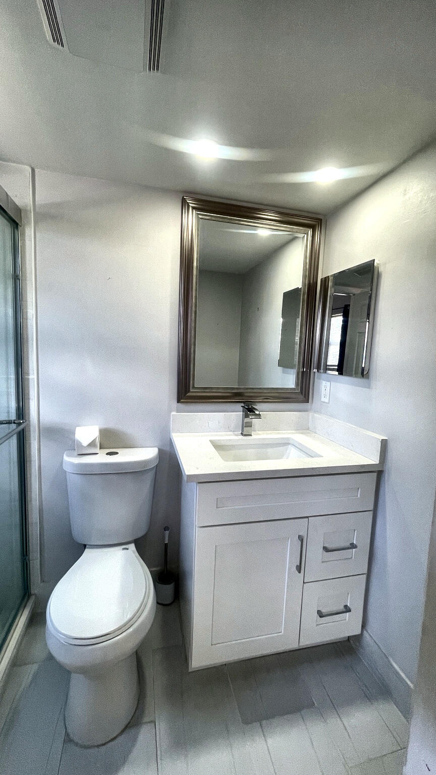 03_Bathroom_1