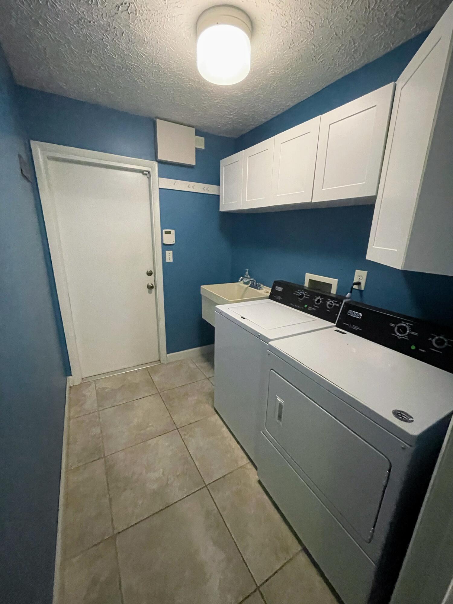 laundry, door to garage