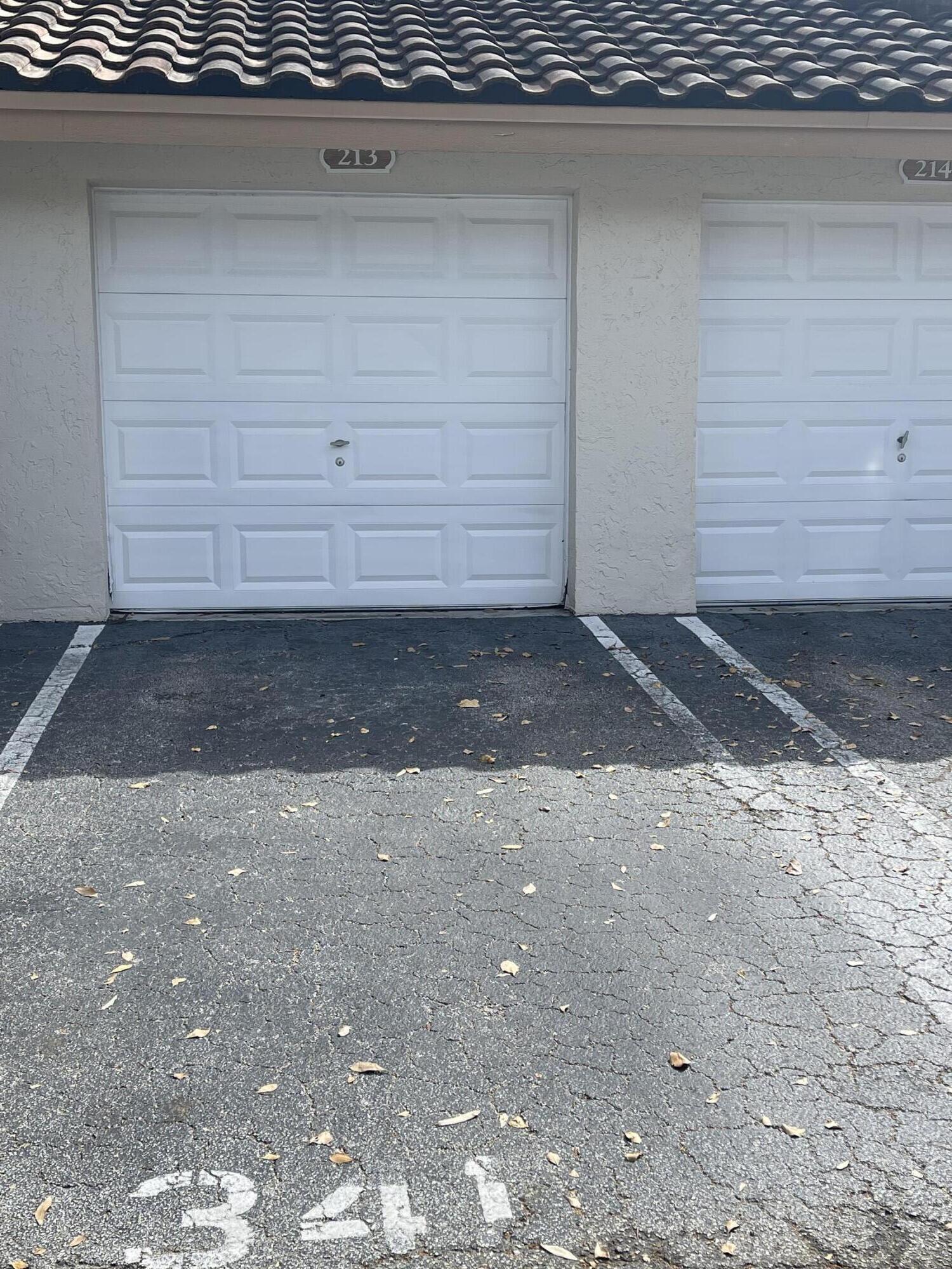 Garage & Parking Space