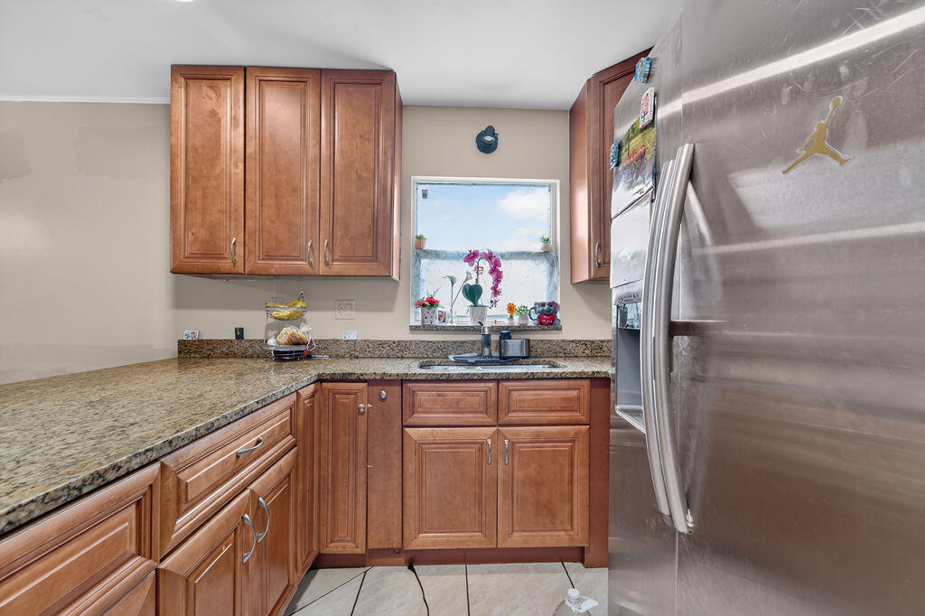 223NFstreetlakeworth-037