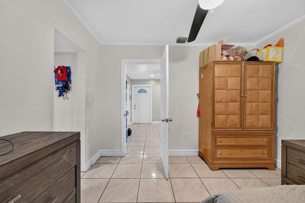 223NFstreetlakeworth-043