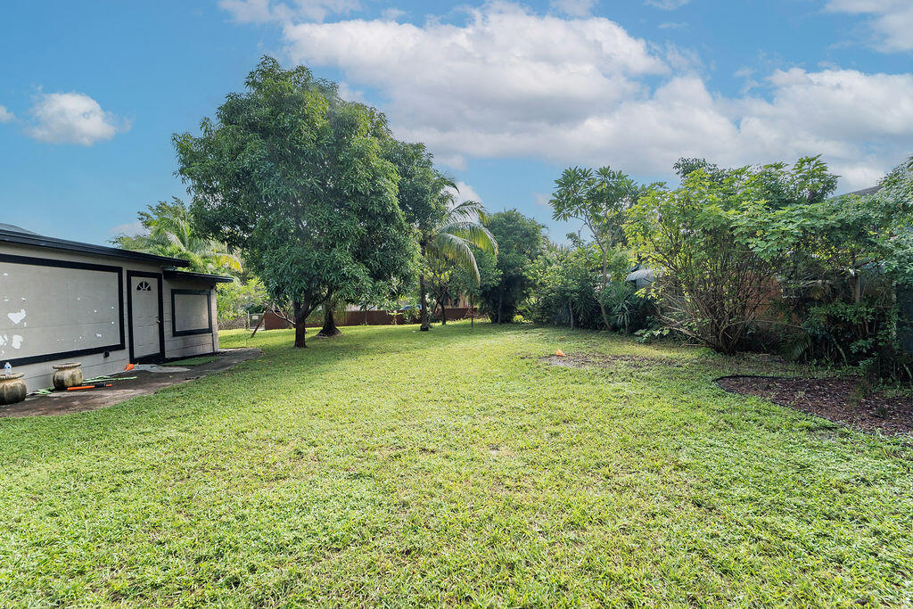 223NFstreetlakeworth-006