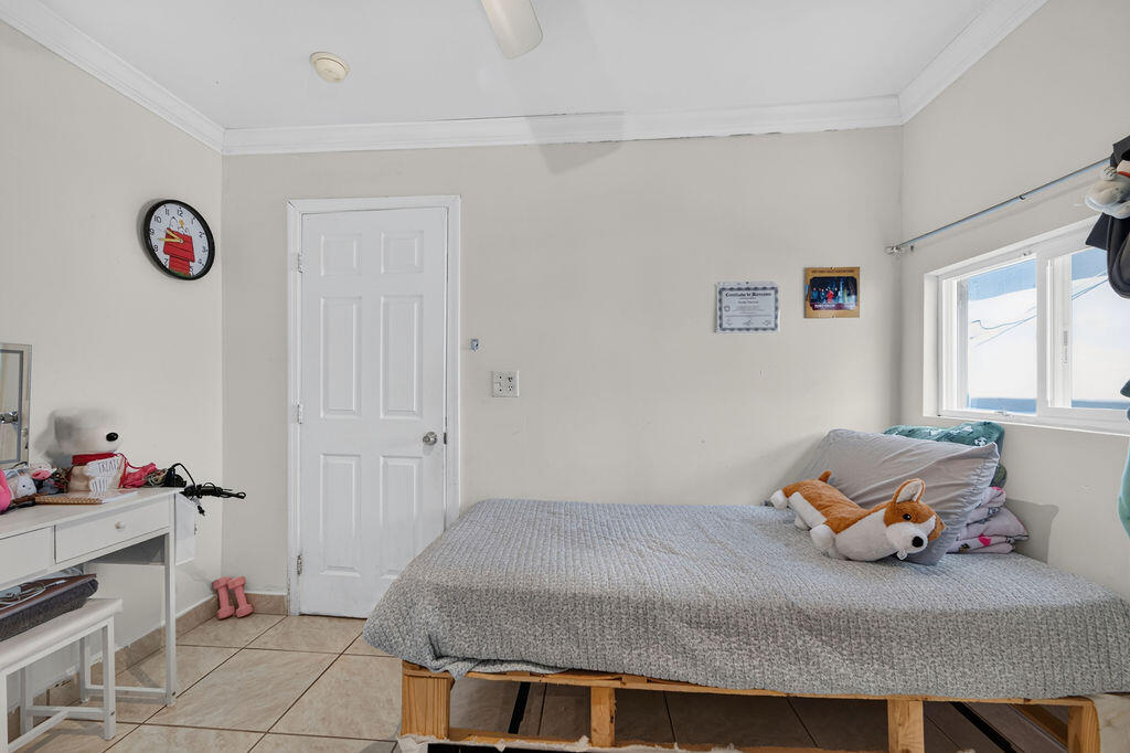 223NFstreetlakeworth-047