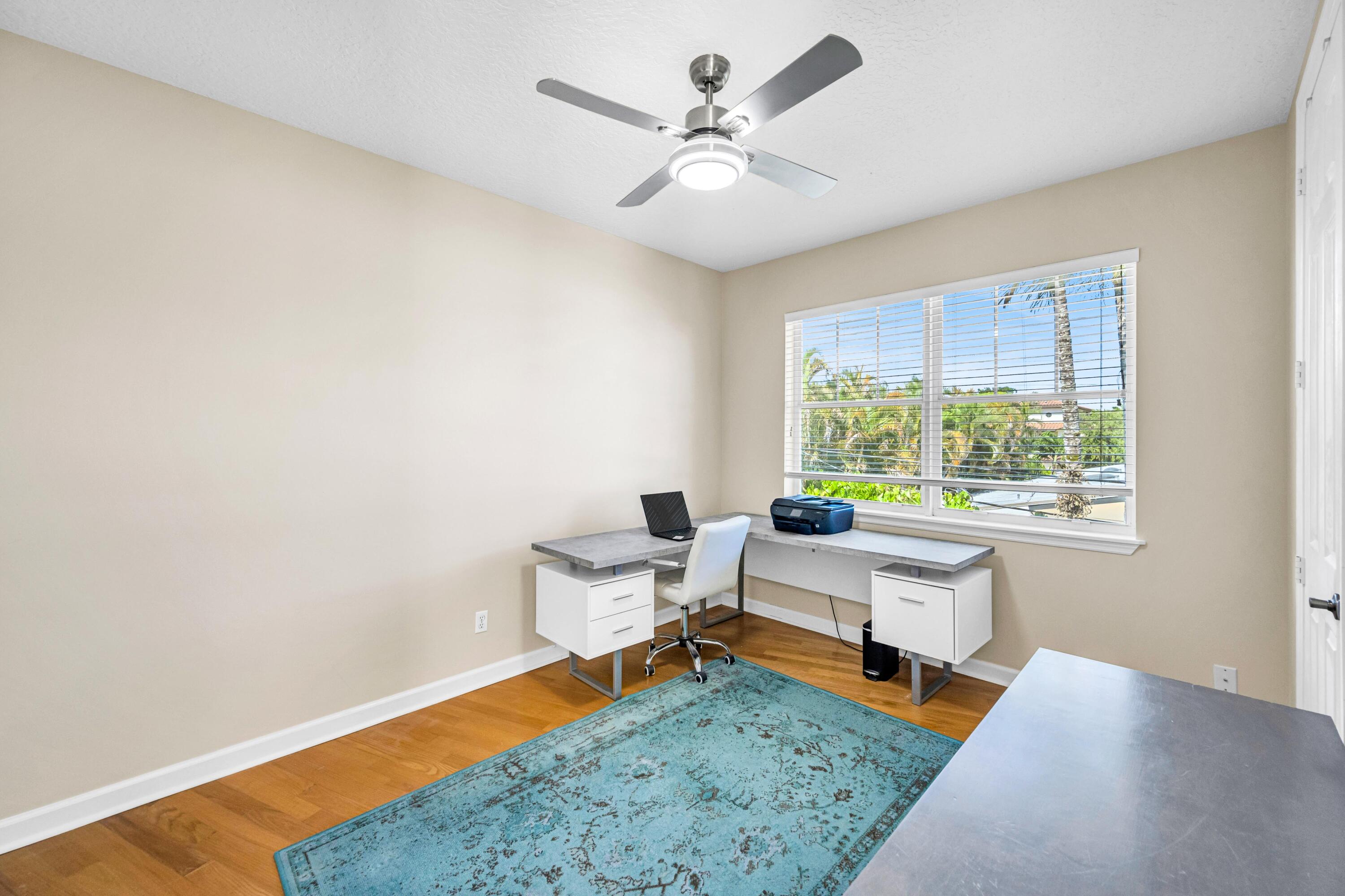 1627 E BROWARD BLVD-39