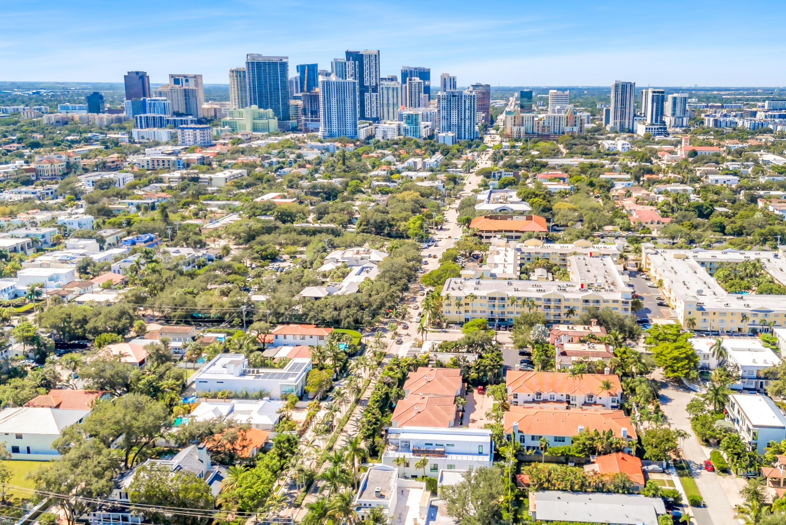1627 E BROWARD BLVD-48