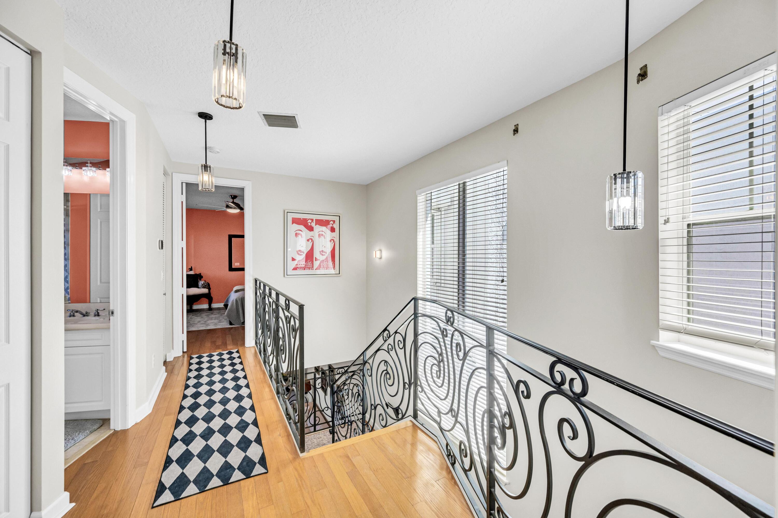 1627 E BROWARD BLVD-31