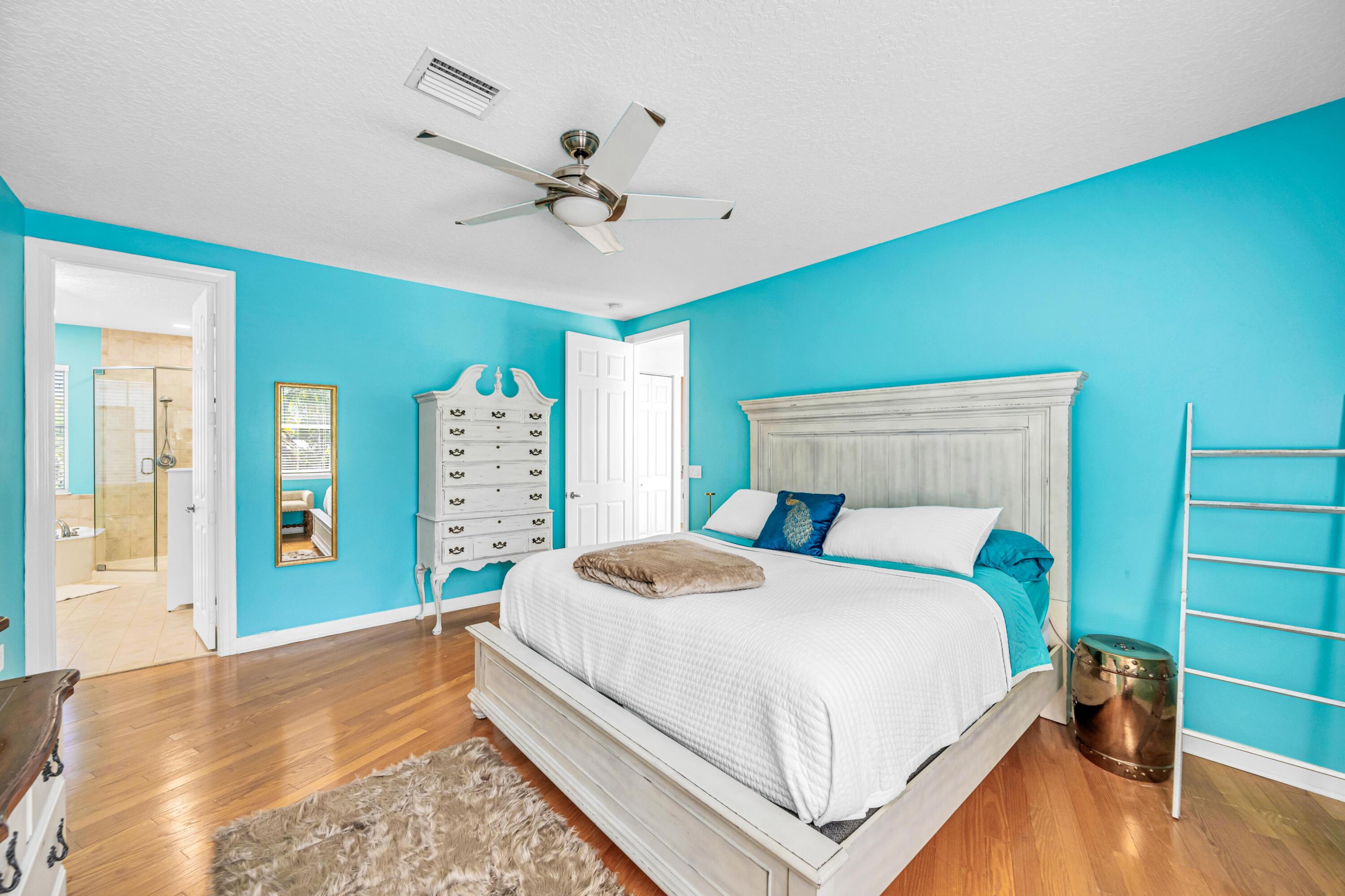 1627 E BROWARD BLVD-34