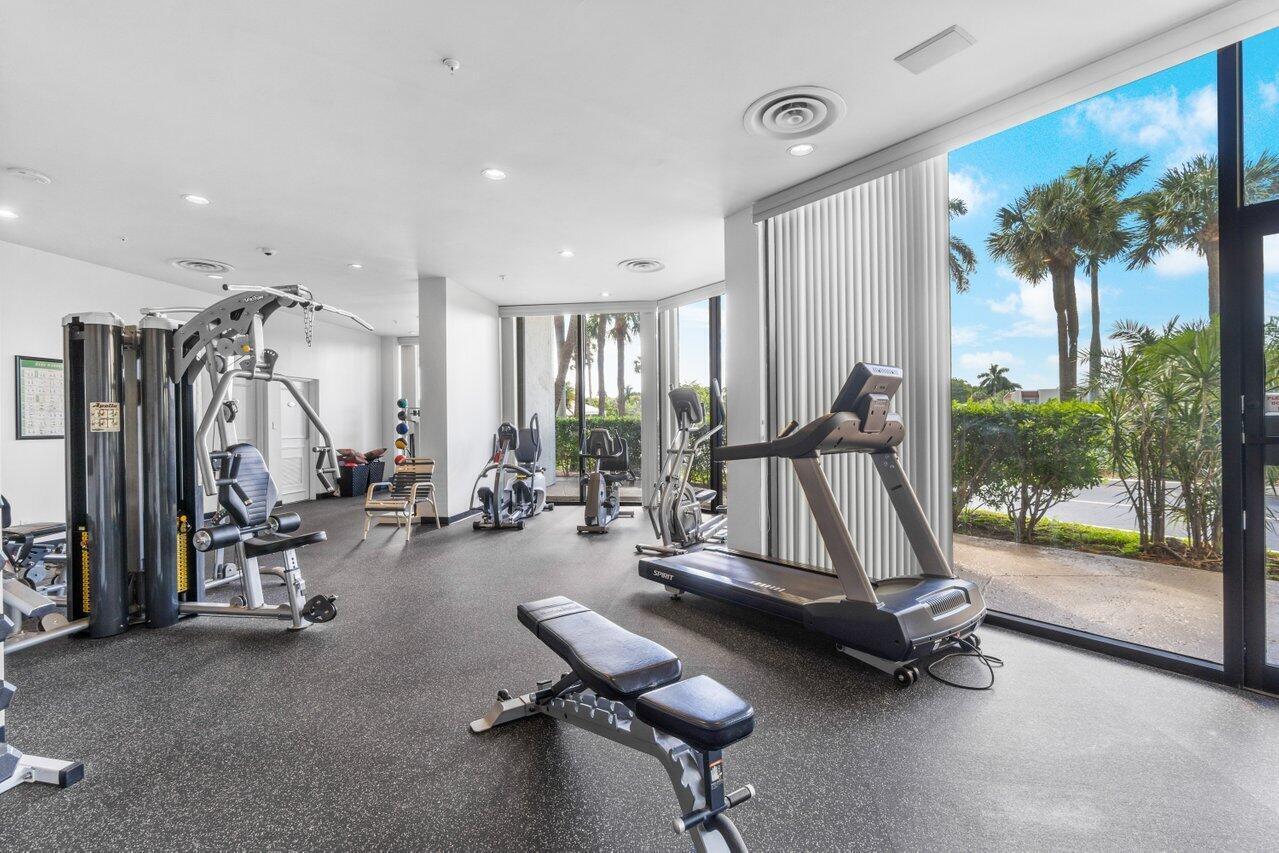 053-1900ConsulatePlace-WestPalmBeach-FL-