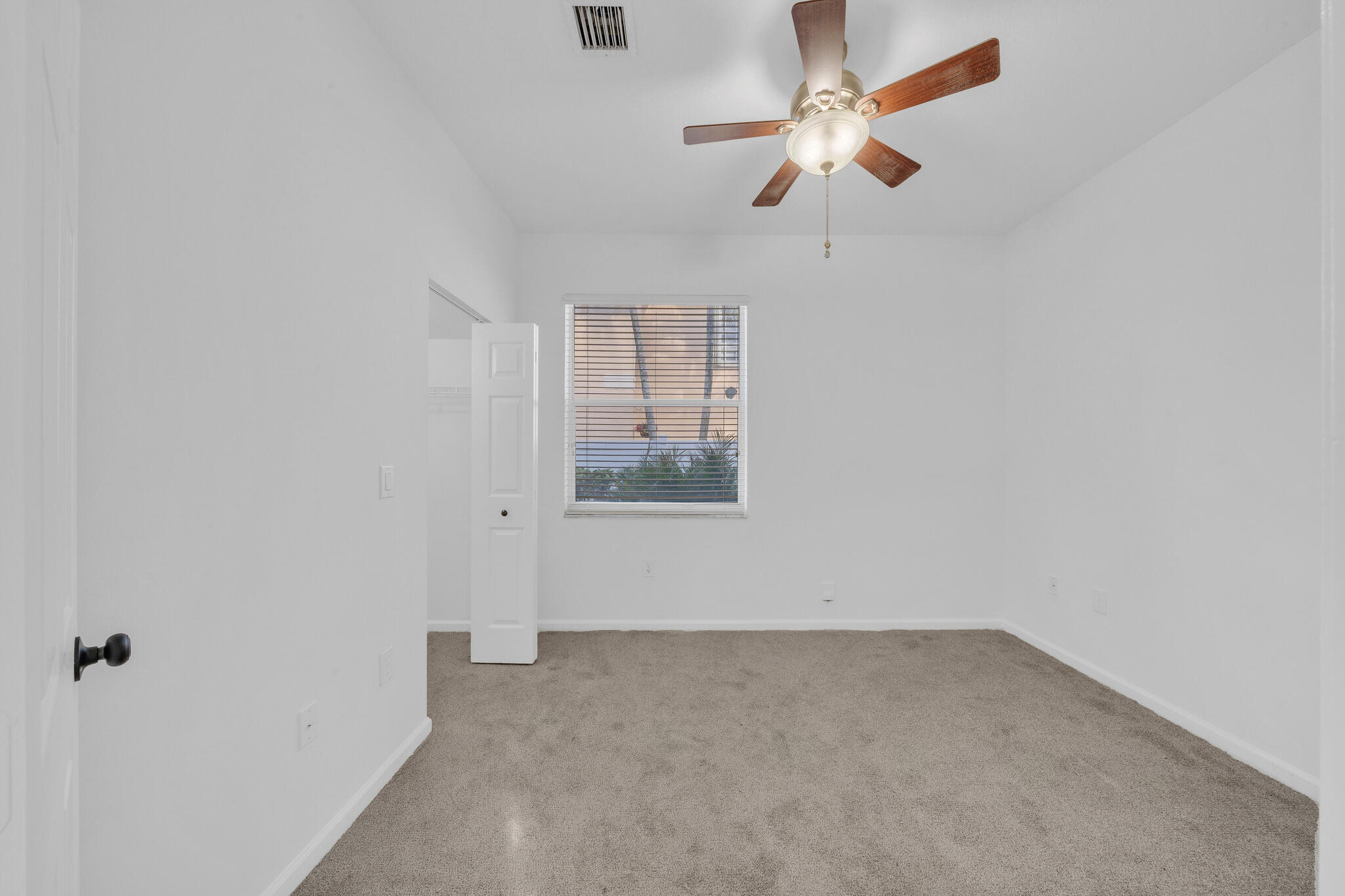 4 Guest Bedroom A (1)