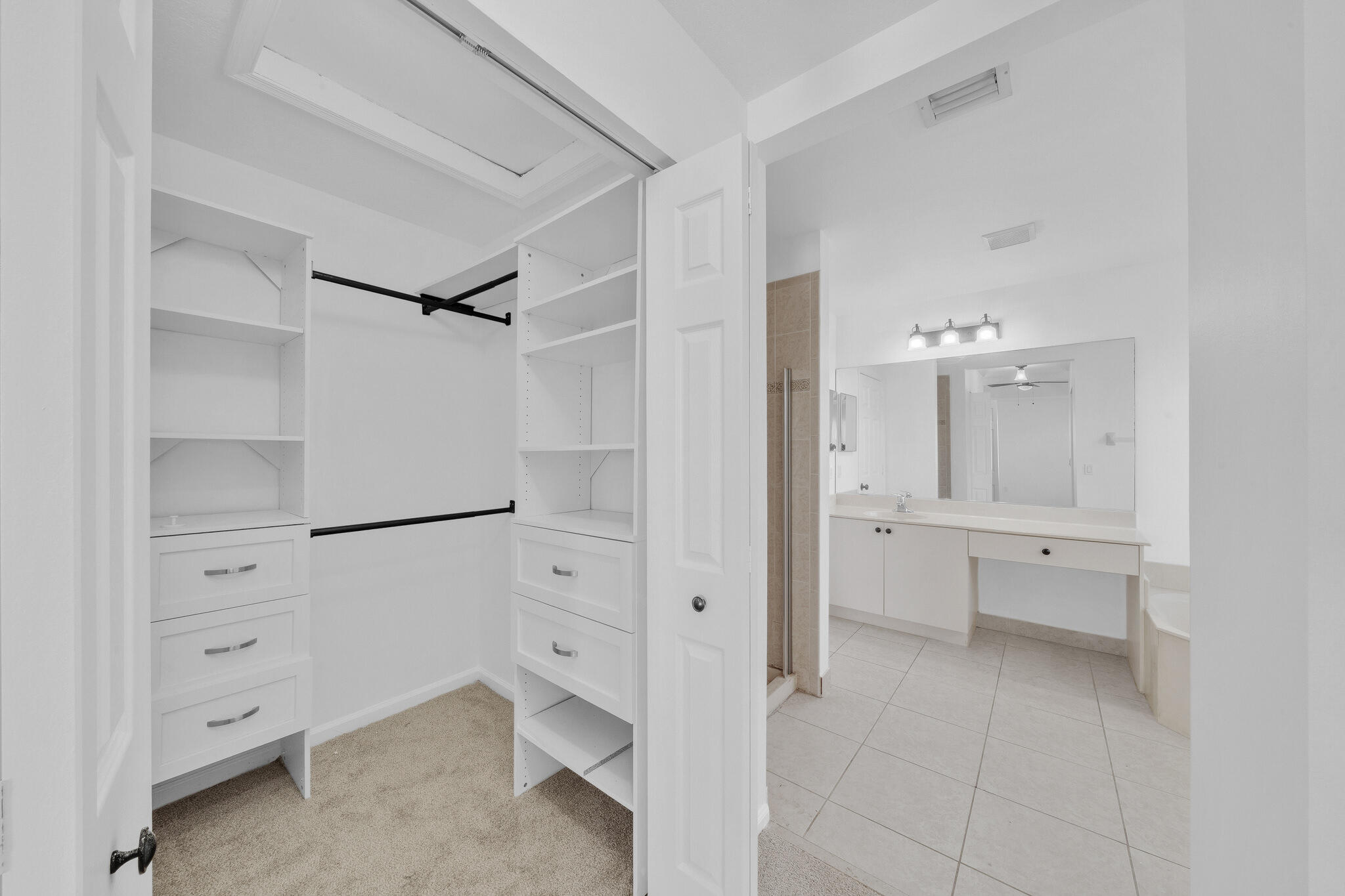 14 Primary Bedroom Suite (4)