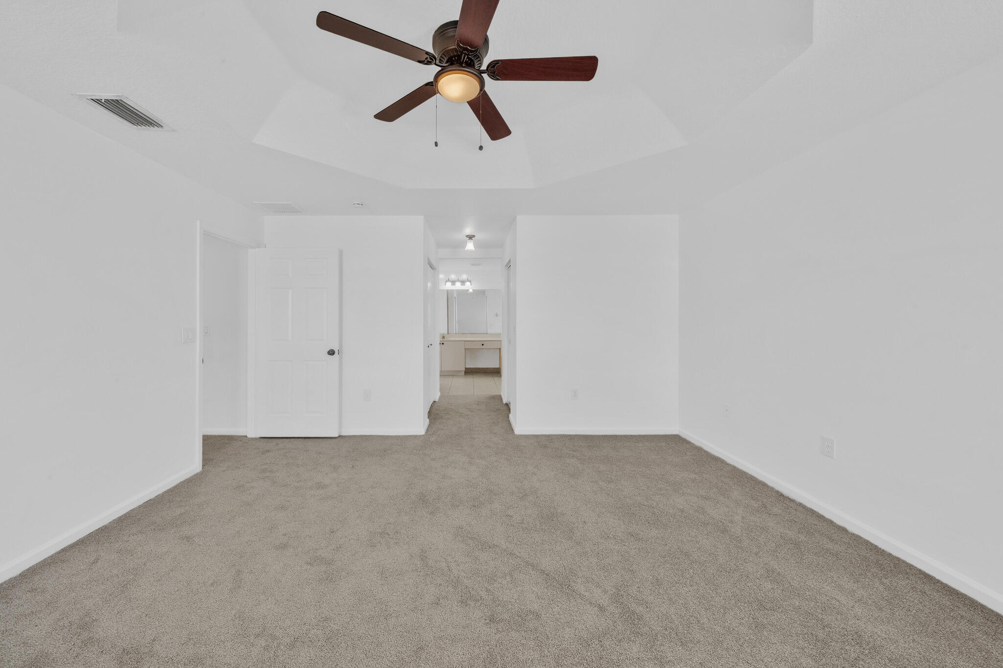 14 Primary Bedroom Suite (2)