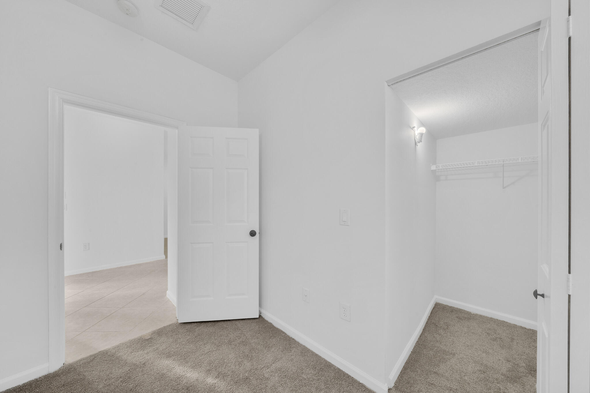 4 Guest Bedroom A (4)