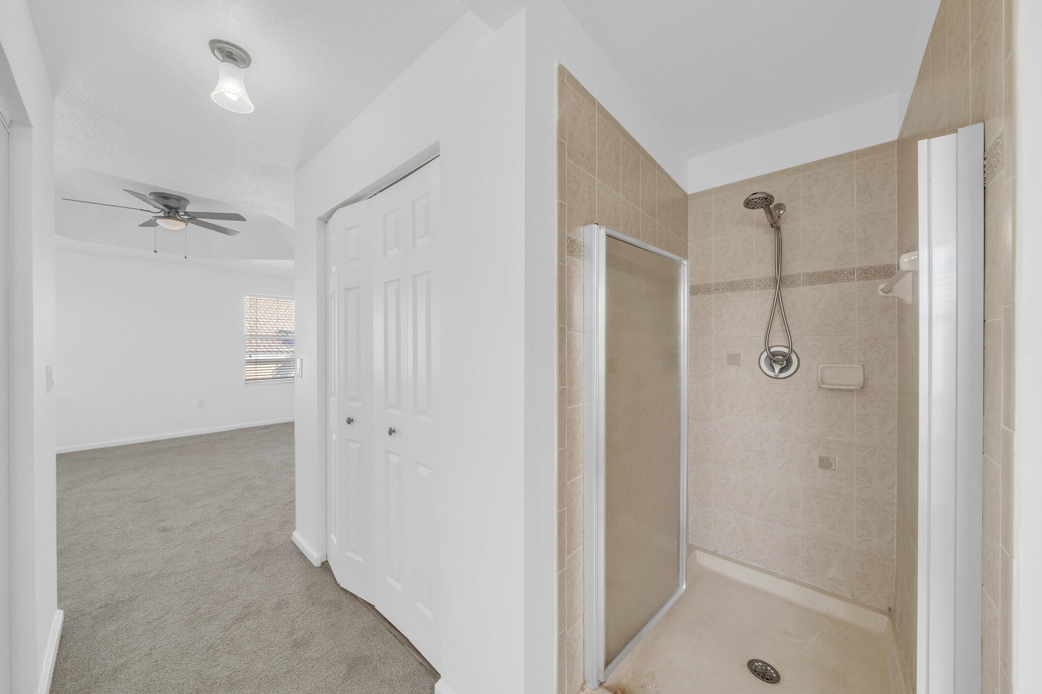 14 Primary Bedroom Suite (8)