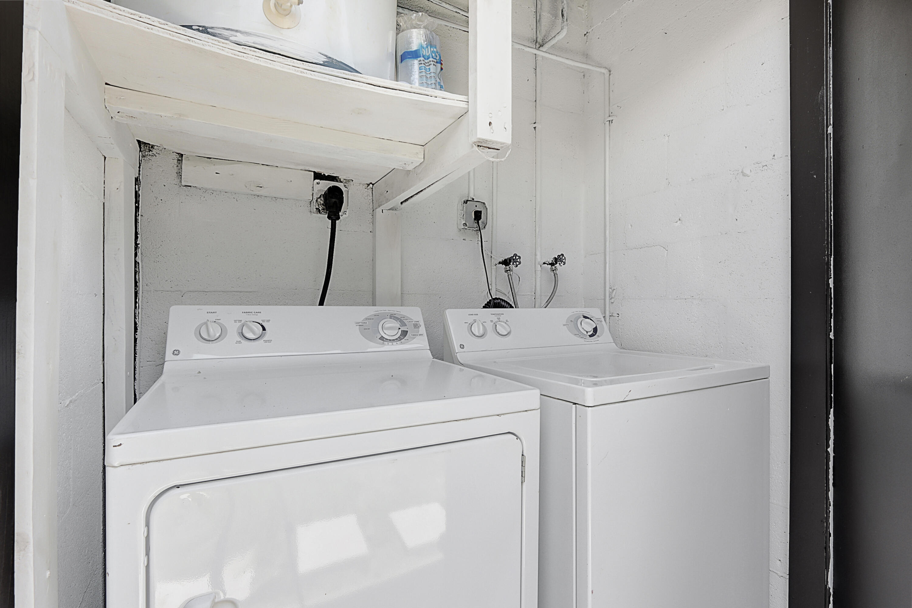 Both units have full size WD in the outdoor laundry closet