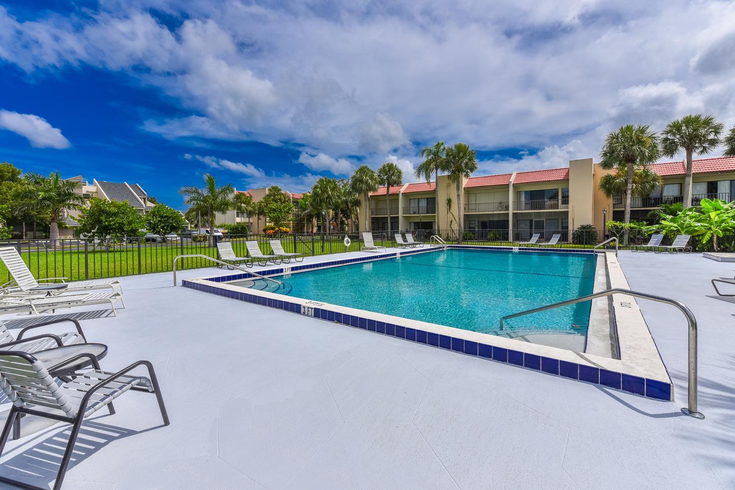 005-005-Jupiter Ocean-1498x1000