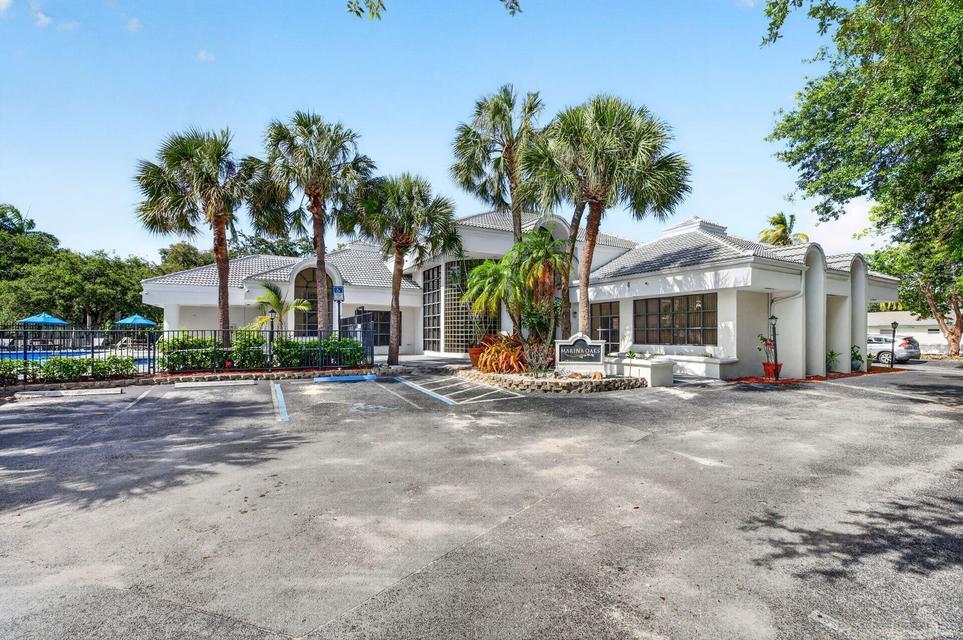 Marina Oaks Club house