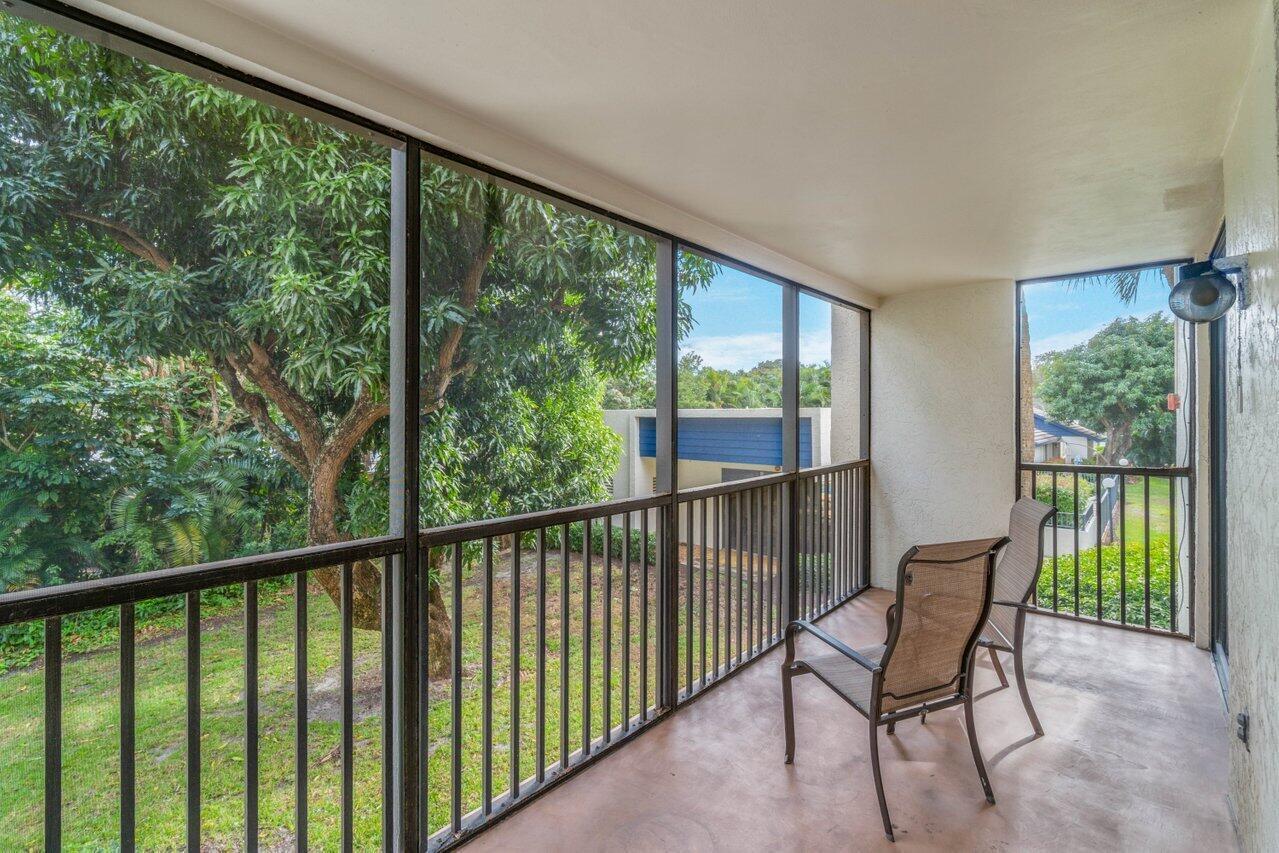 023-1555SouthFederalHighway-Unit203-Delr
