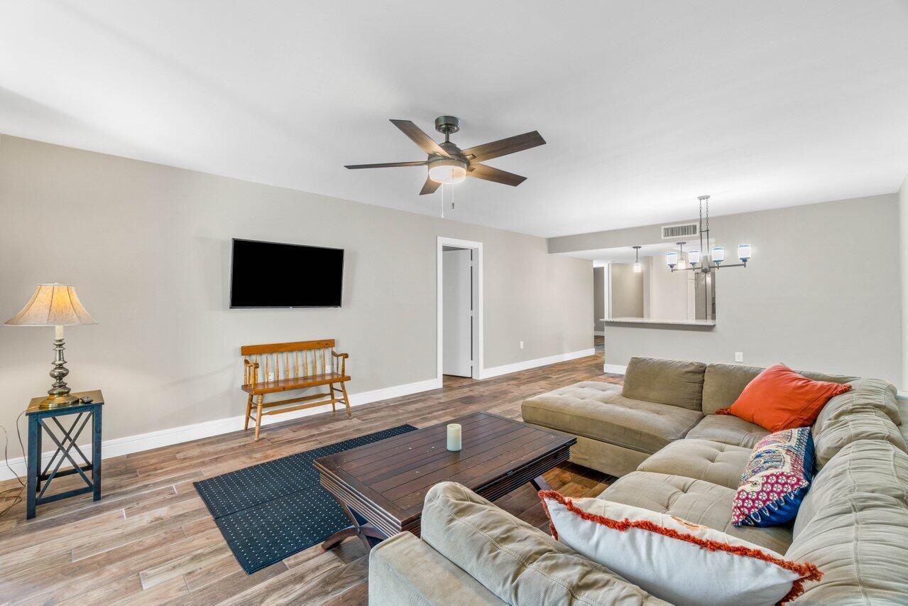 012-1555SouthFederalHighway-Unit203-Delr