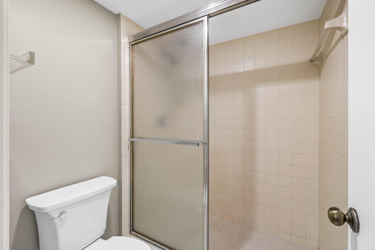 018-1555SouthFederalHighway-Unit203-Delr