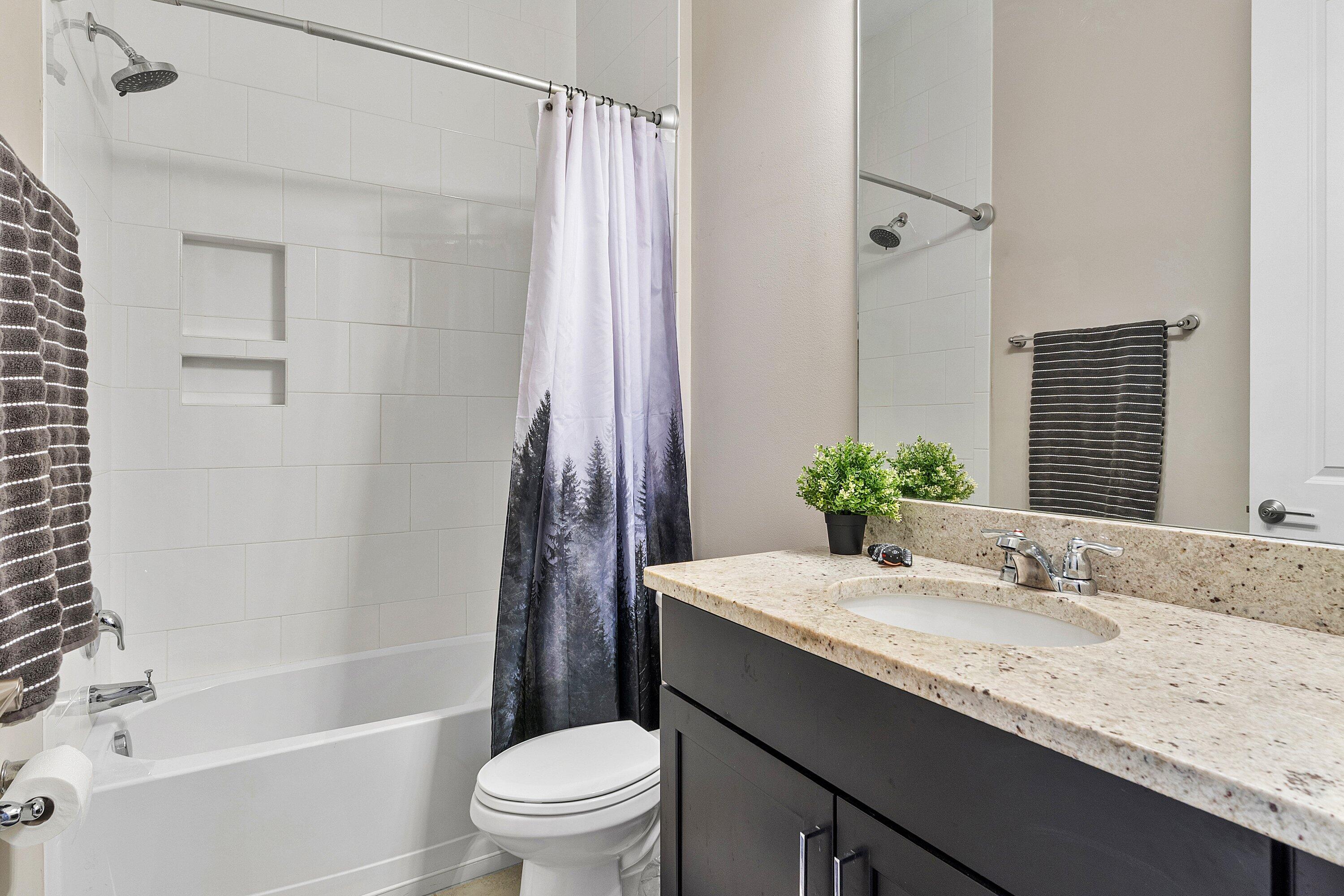 full bathroom 2