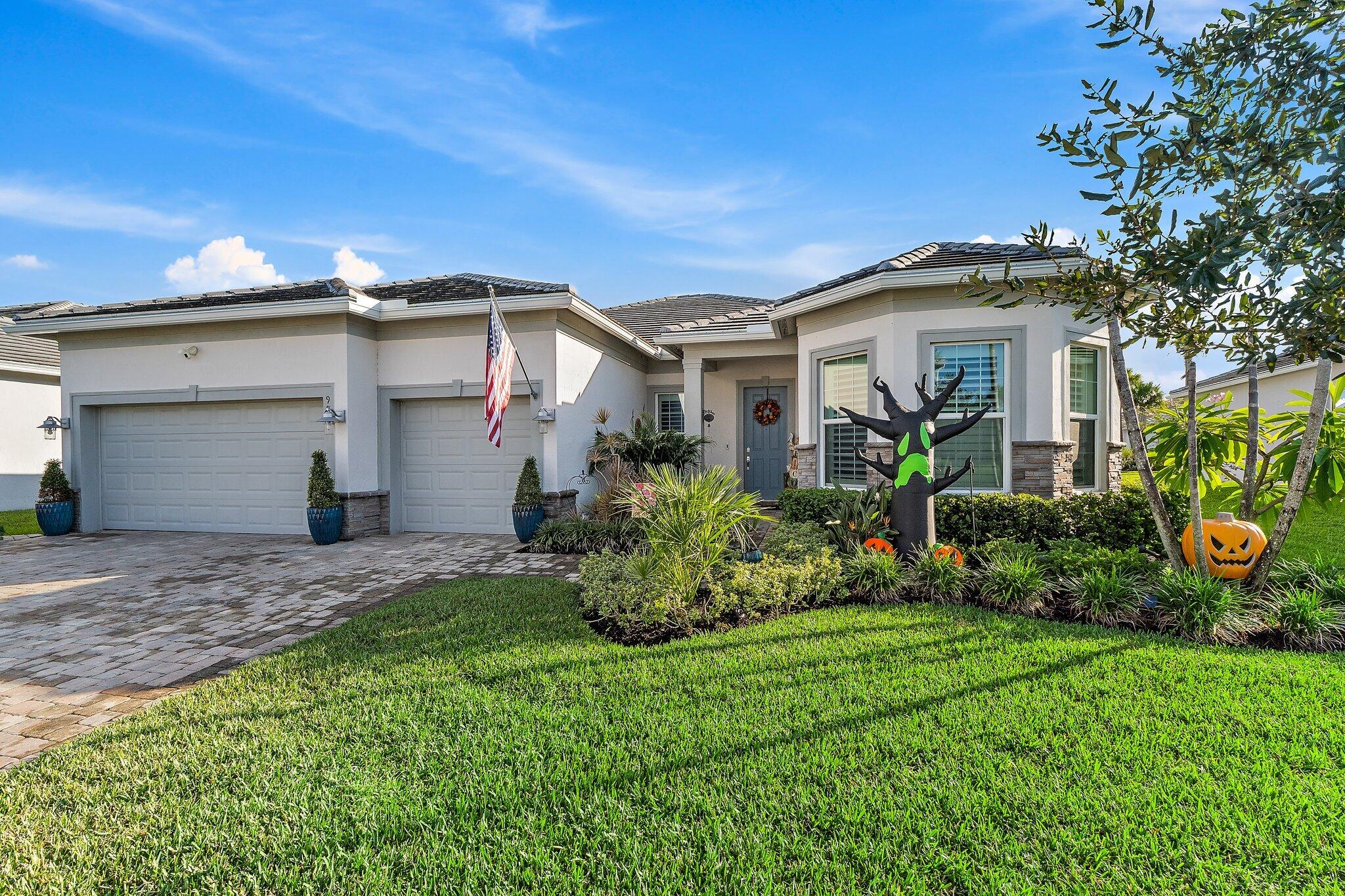 023-9891SWLegacyDr-Stuart-SMALL