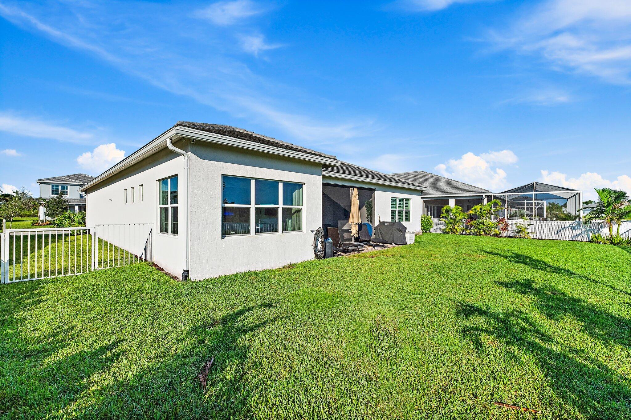 070-9891SWLegacyDr-Stuart-SMALL