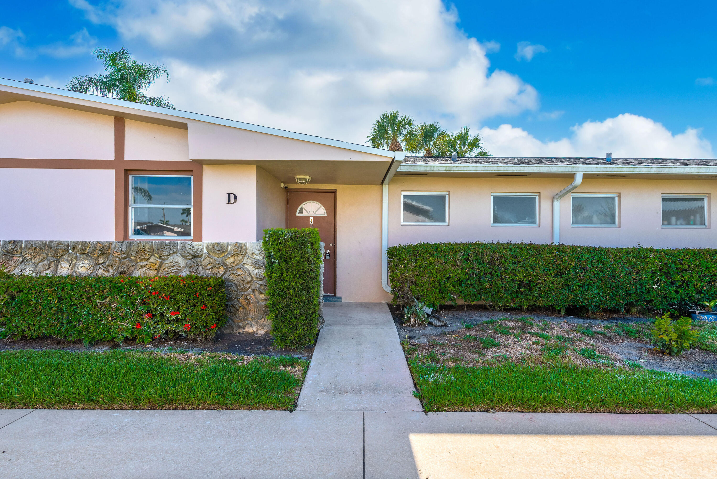 2739DudleyDrWest#D-23