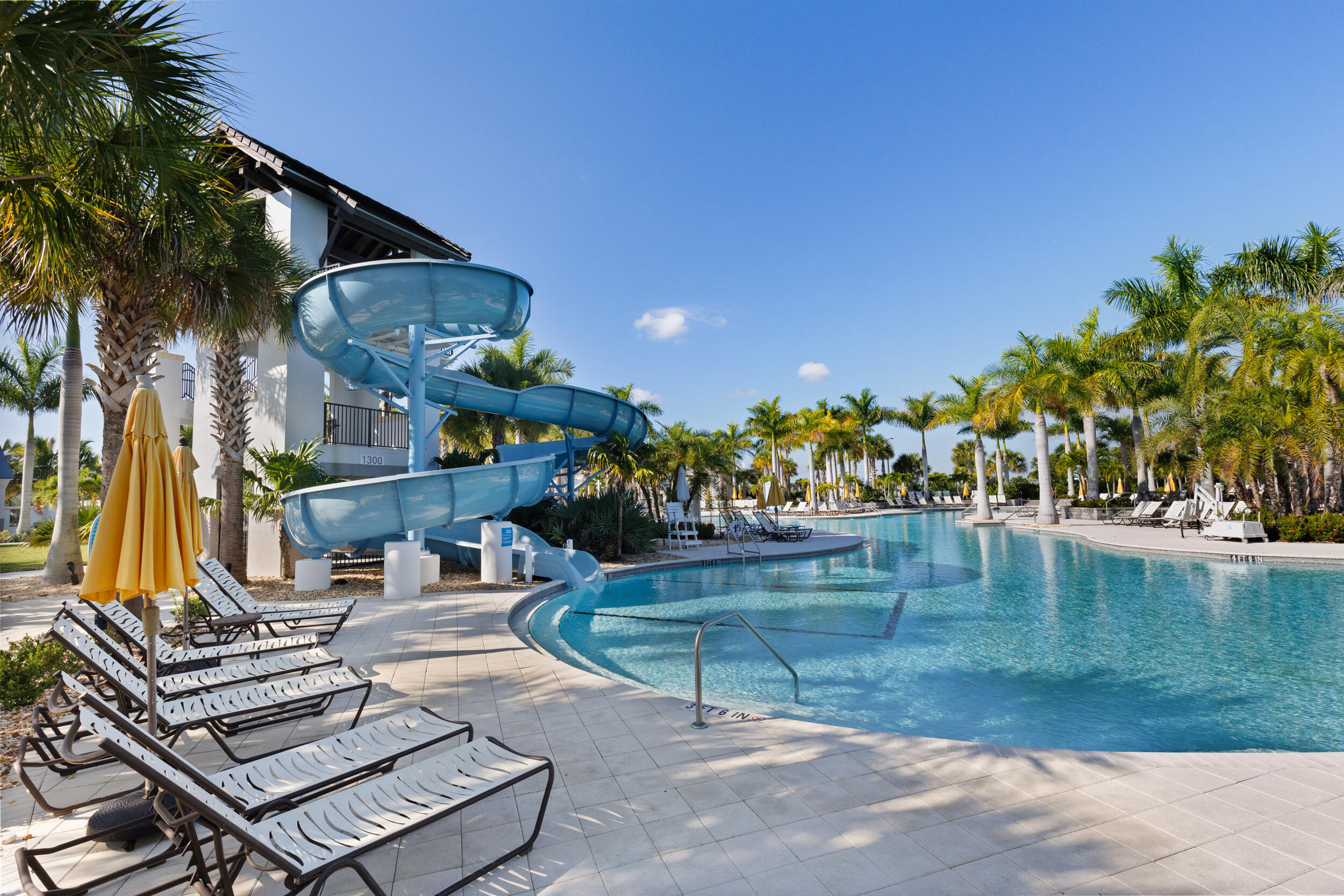 Resort Style Pool Amenities