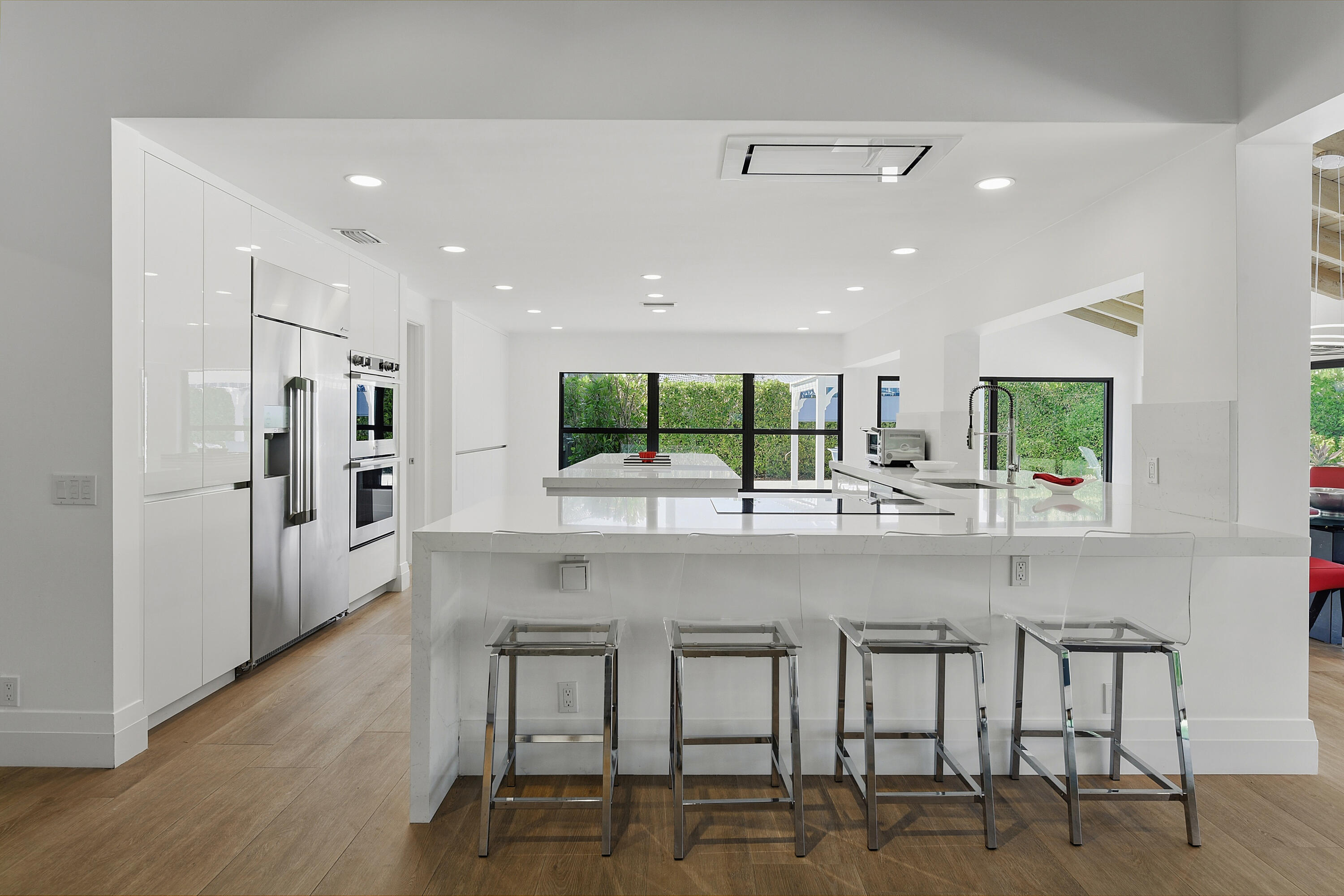 Gourmet kitchen