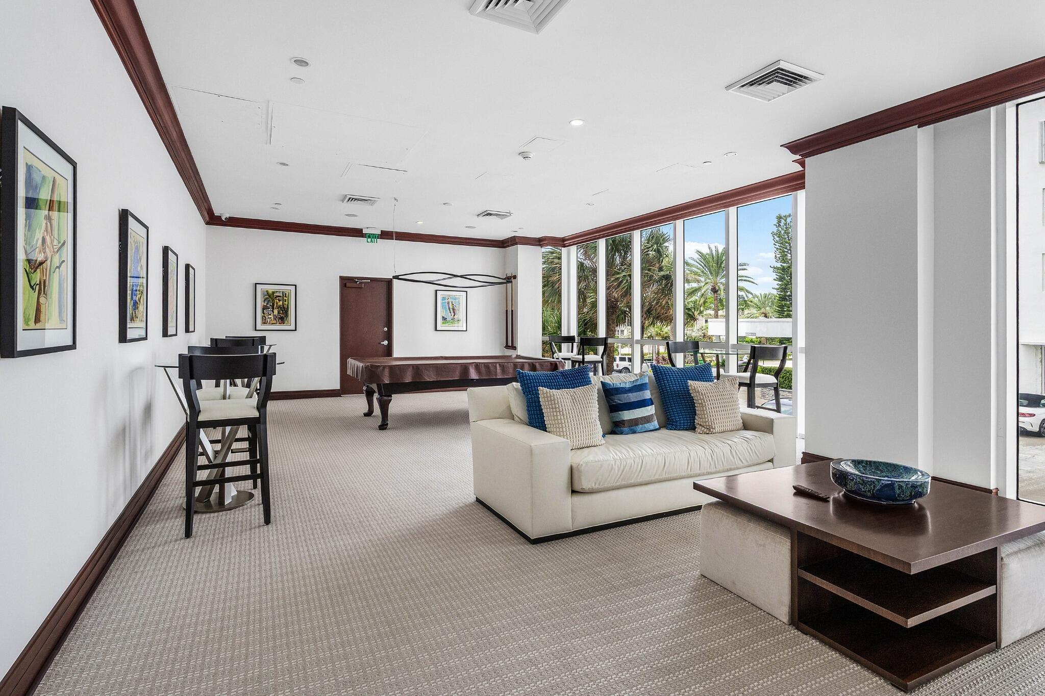 052 - Game Room