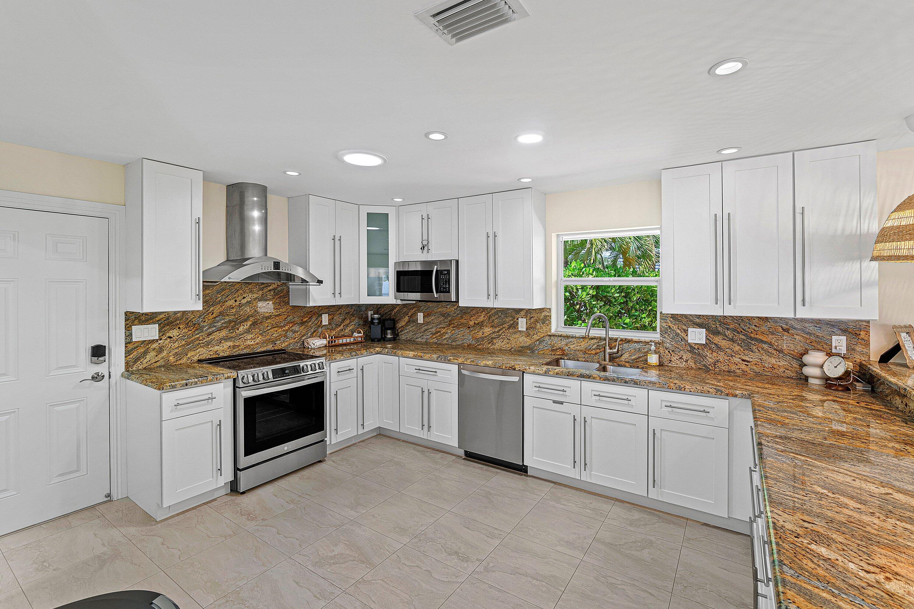 015-1616Southeast4thStreet-DeerfieldBeac