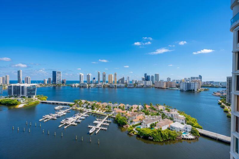 7000 Island Blvd (View3)