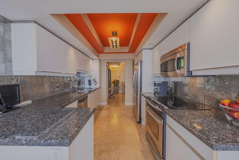 7000 Island Blvd (Kitchen3)