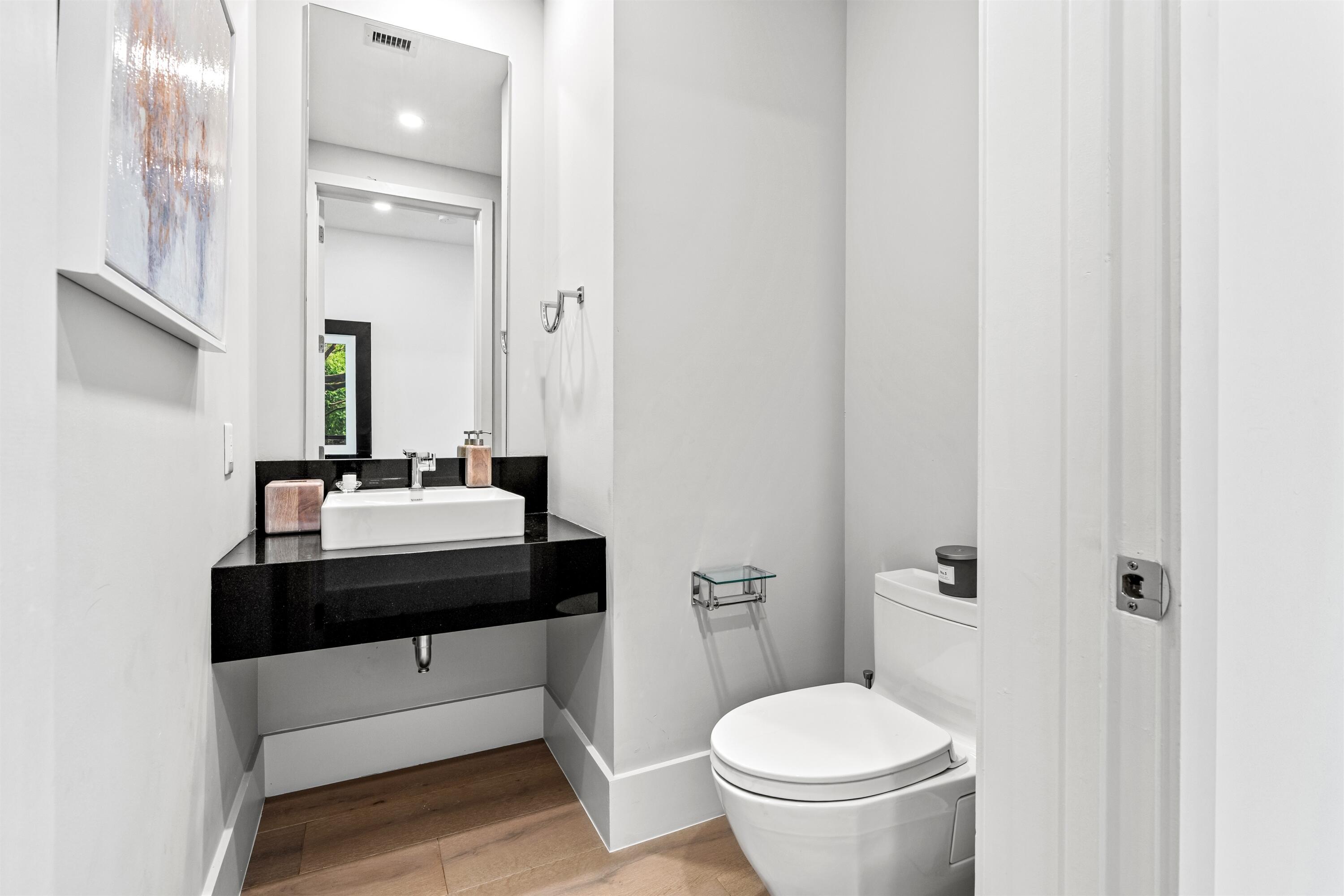 POWDER_ROOM