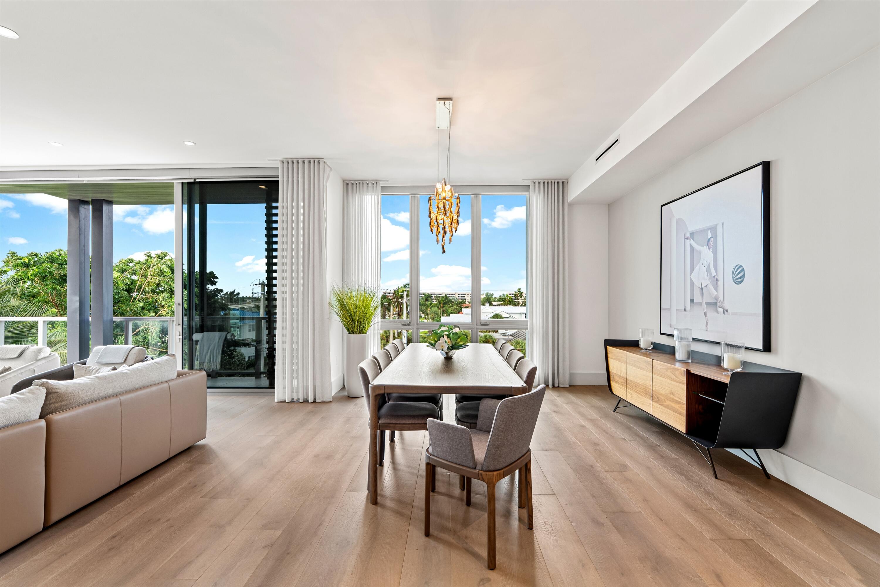 DINING_ROOM_STRAIGHT