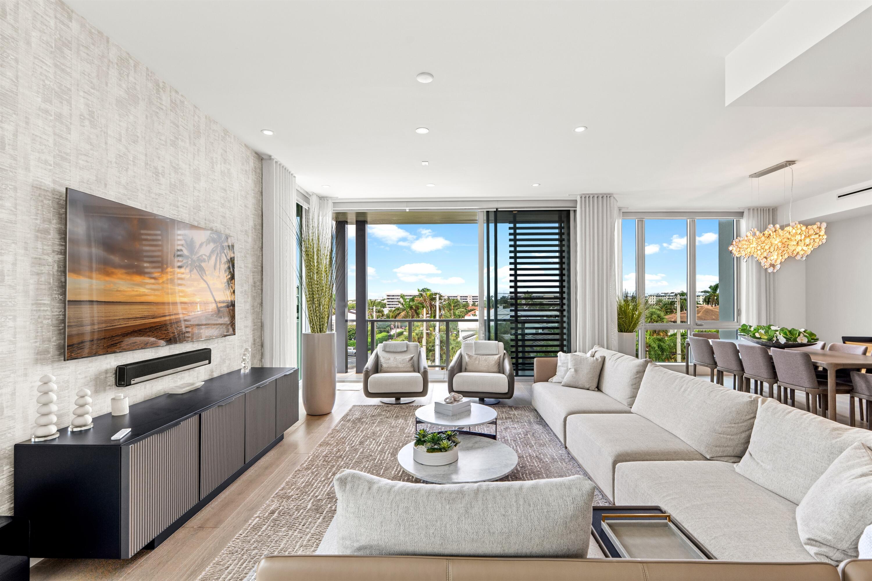 LIVING_ROOM_STRAIGHT_RIGHT