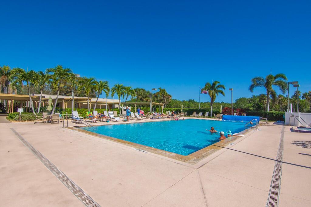 4 swimming pools!