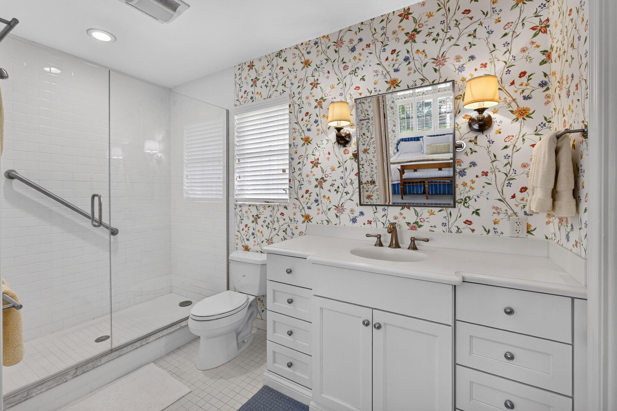 Guest Suite Bathroom