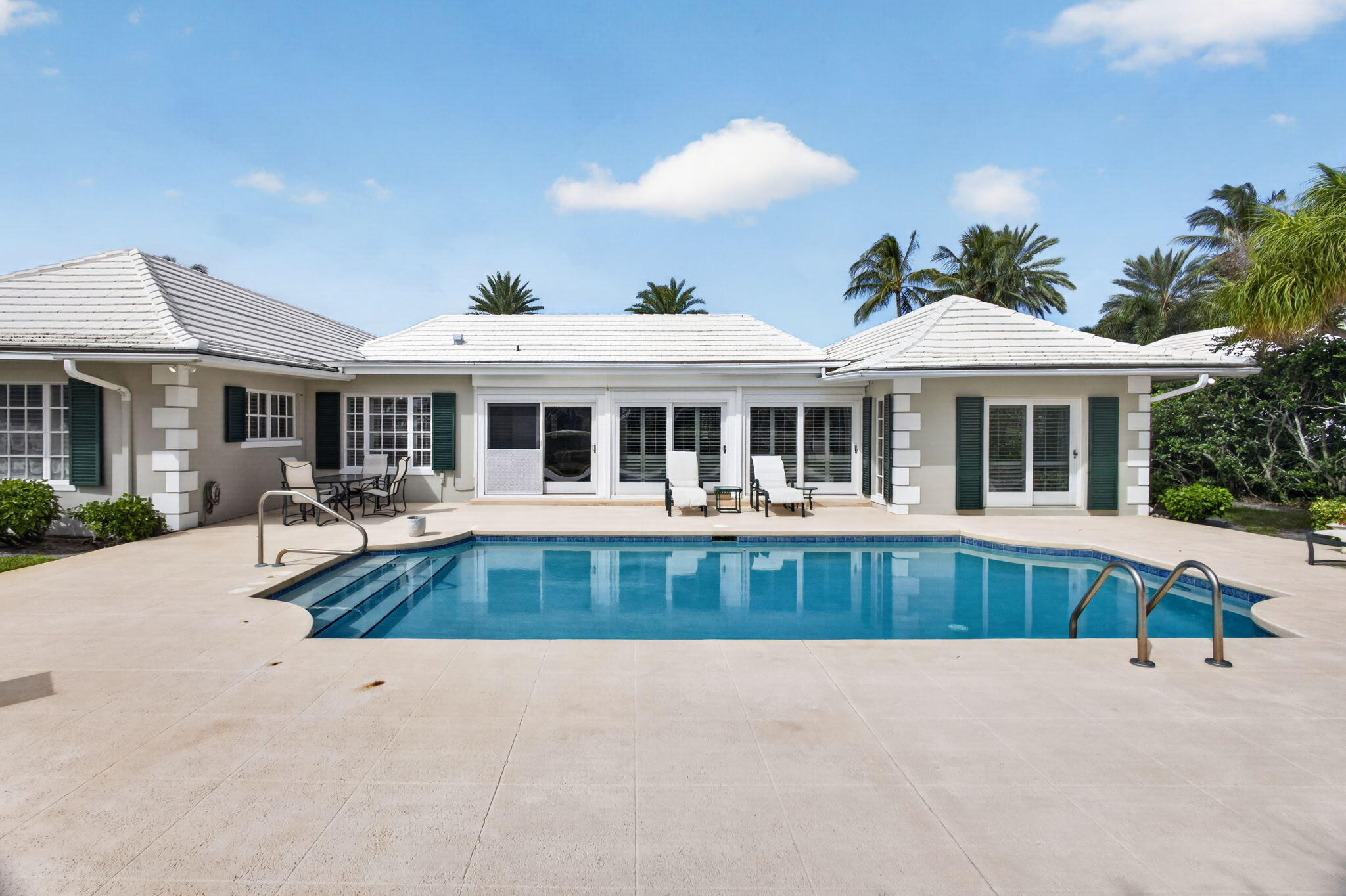 Pool & Deck