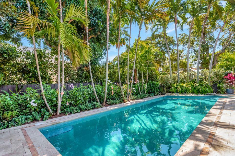 Glass Tiled Pool