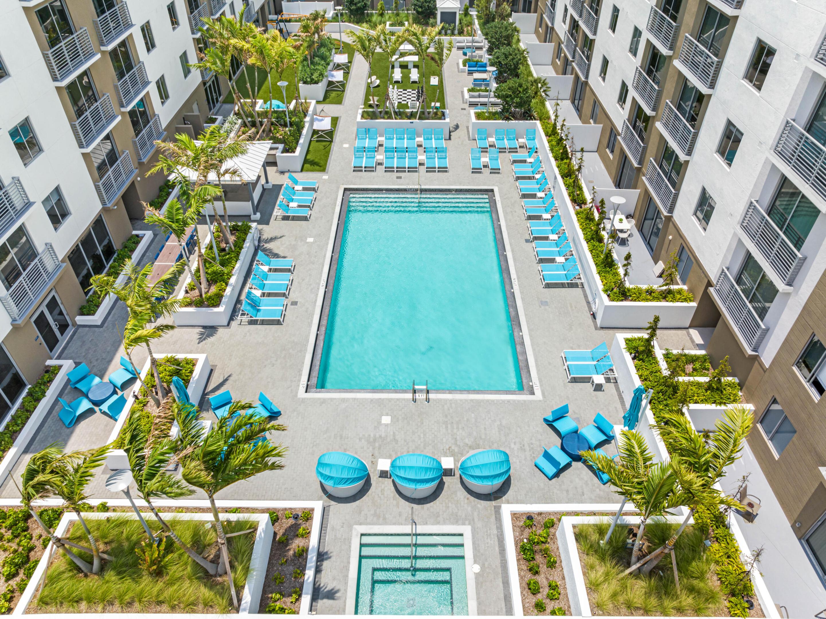 Old Town Square Apartments 200 NE 1st Av