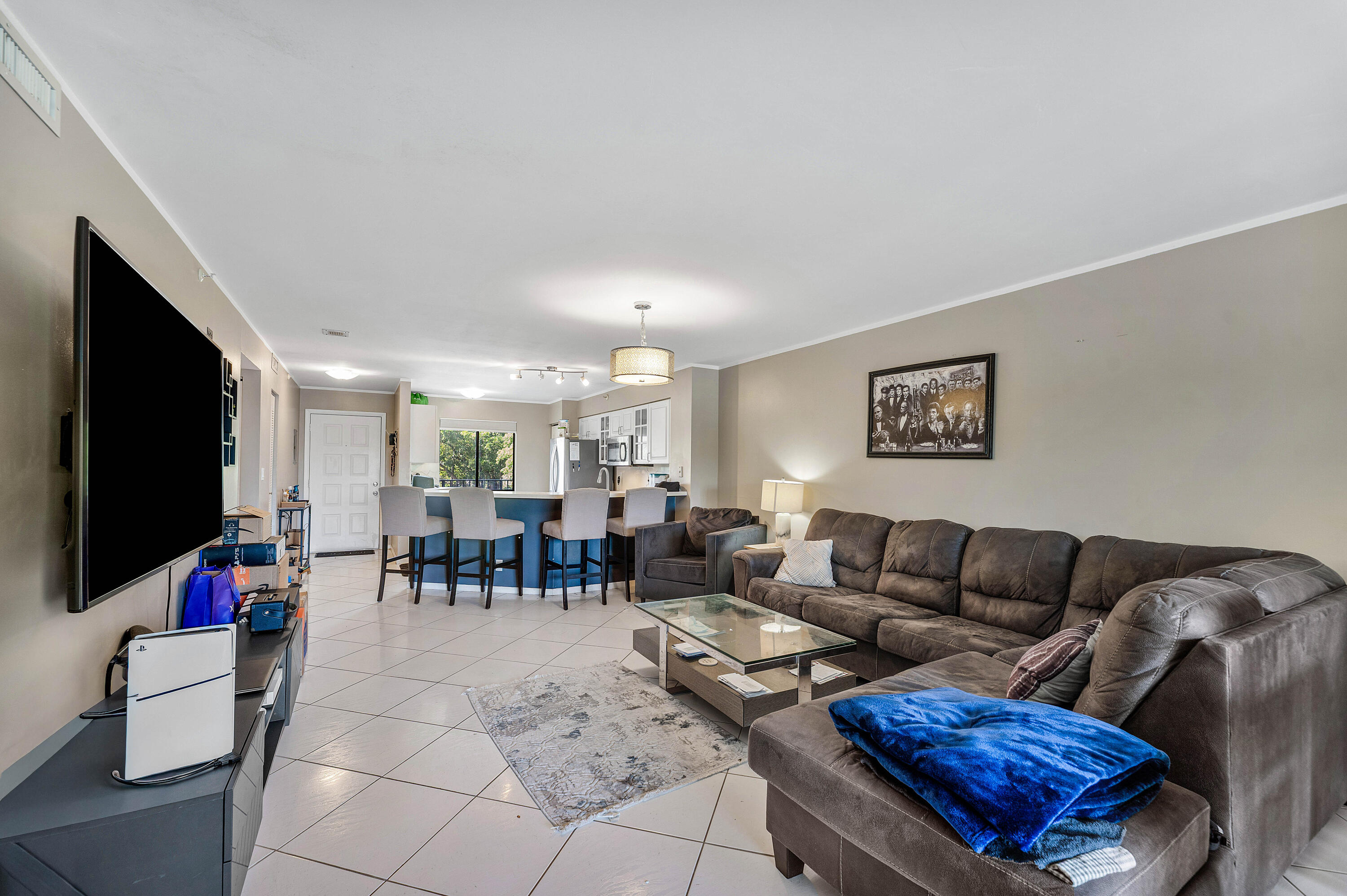 011-2205SouthCypressBendDrive-PompanoBea