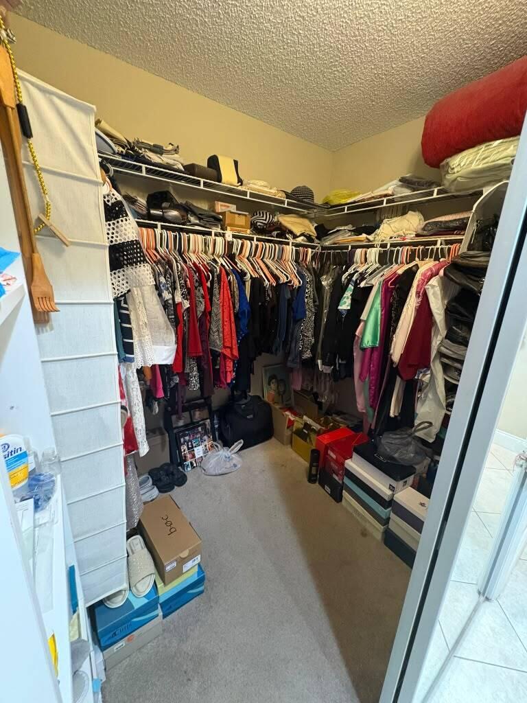 Walk-in Closet