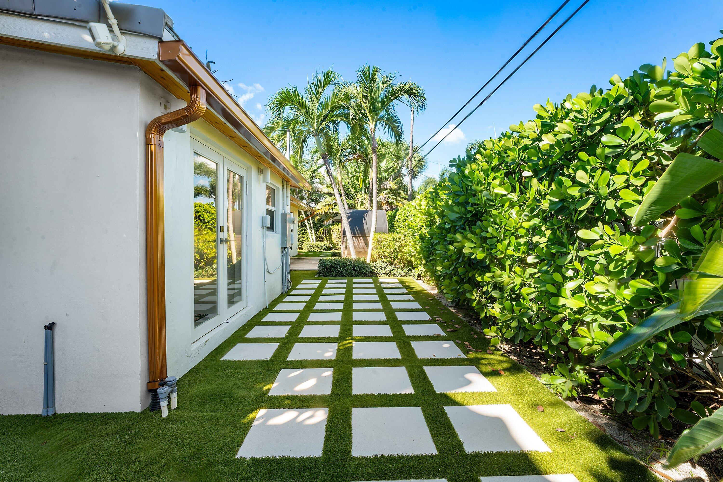 Master Bedroom Yard