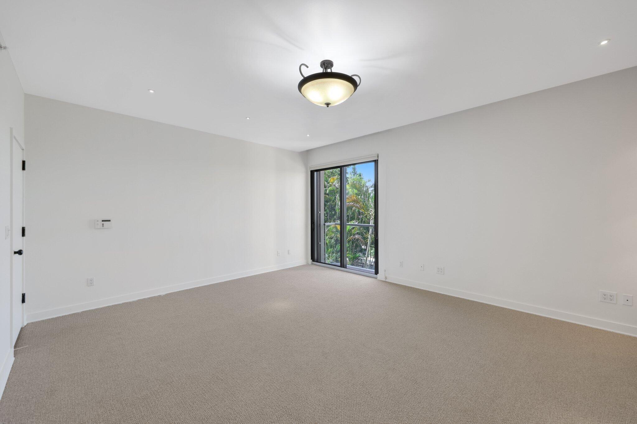 Primary Bedroom/Suite