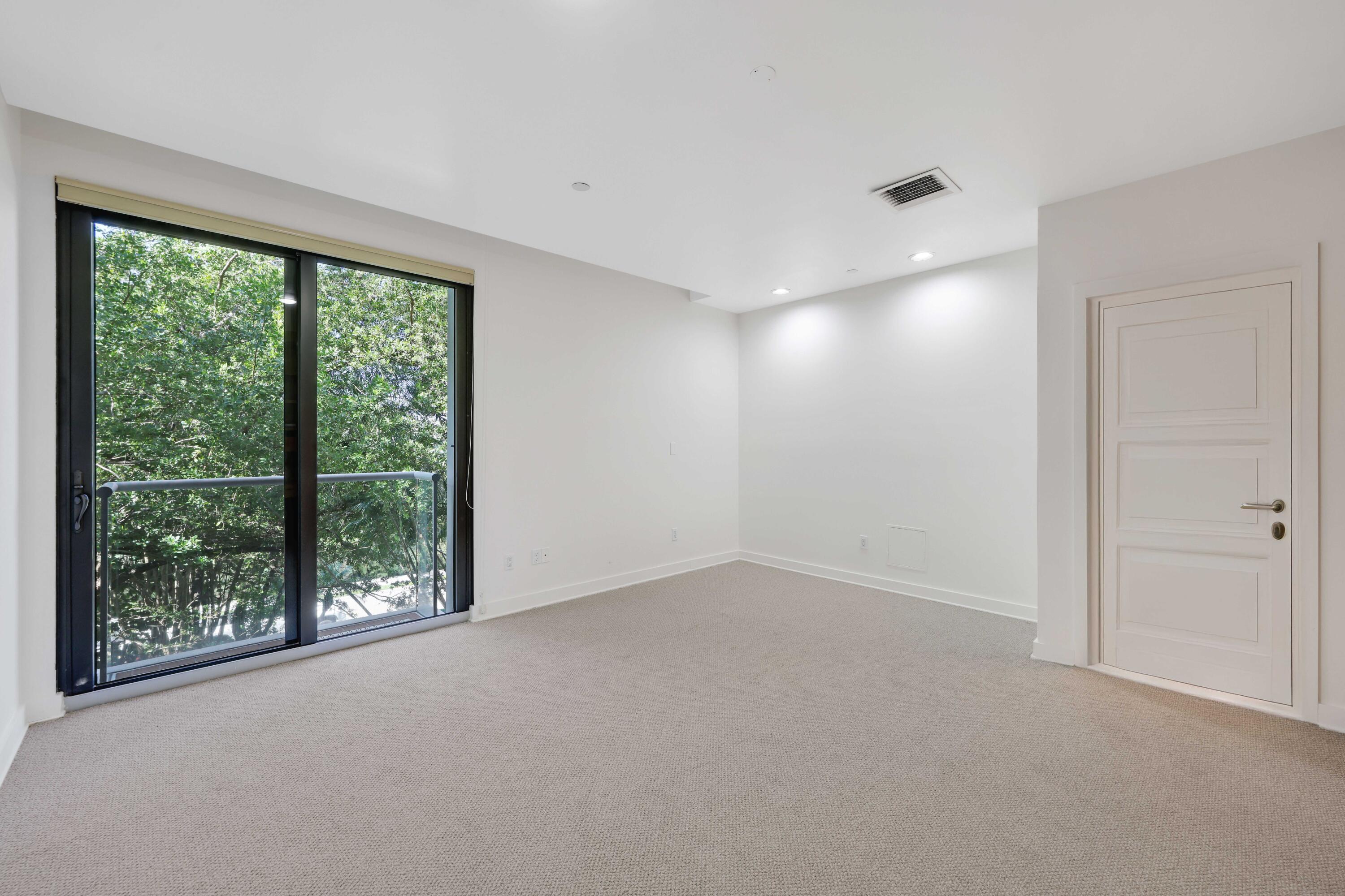 Second Bedroom with En-Suite Bathroom