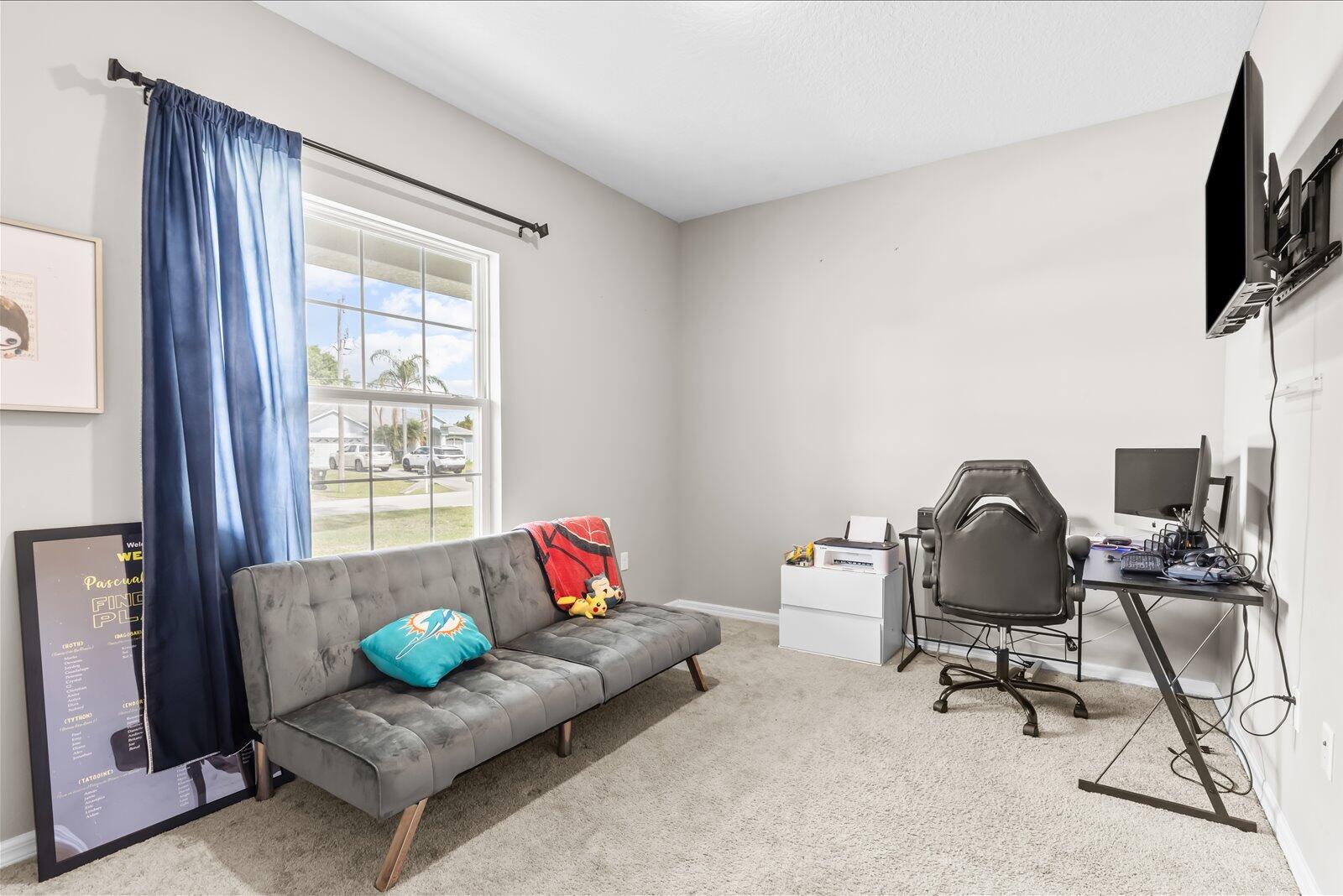 BEDROOM 4